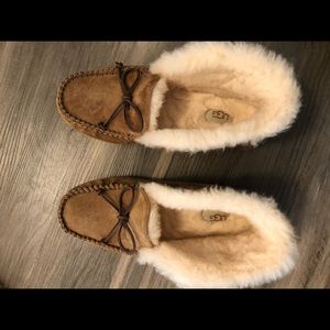 UGG alena slippers in chestnut